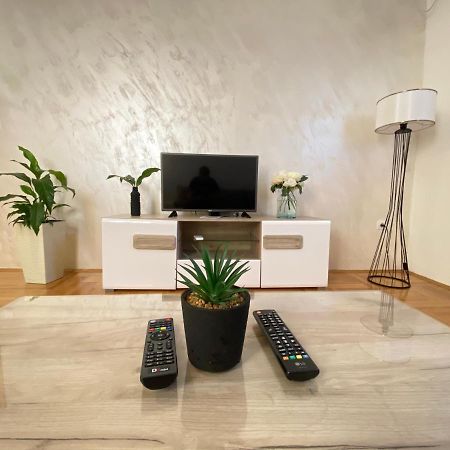 Apartman A&M Tivat Dış mekan fotoğraf